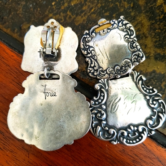 Victorian-era styled luggage tag clip- on earrings, sterling silver. Foree. - Picture 2 of 2